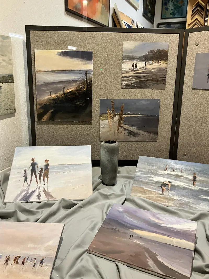 Ölbilder mit Strandszenen, Spaziergänger im Gegenlicht